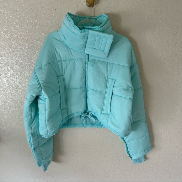 NEW FREE PEOPLE High Frequency Cropped Puffer jacket size M - Picture 10 of 16